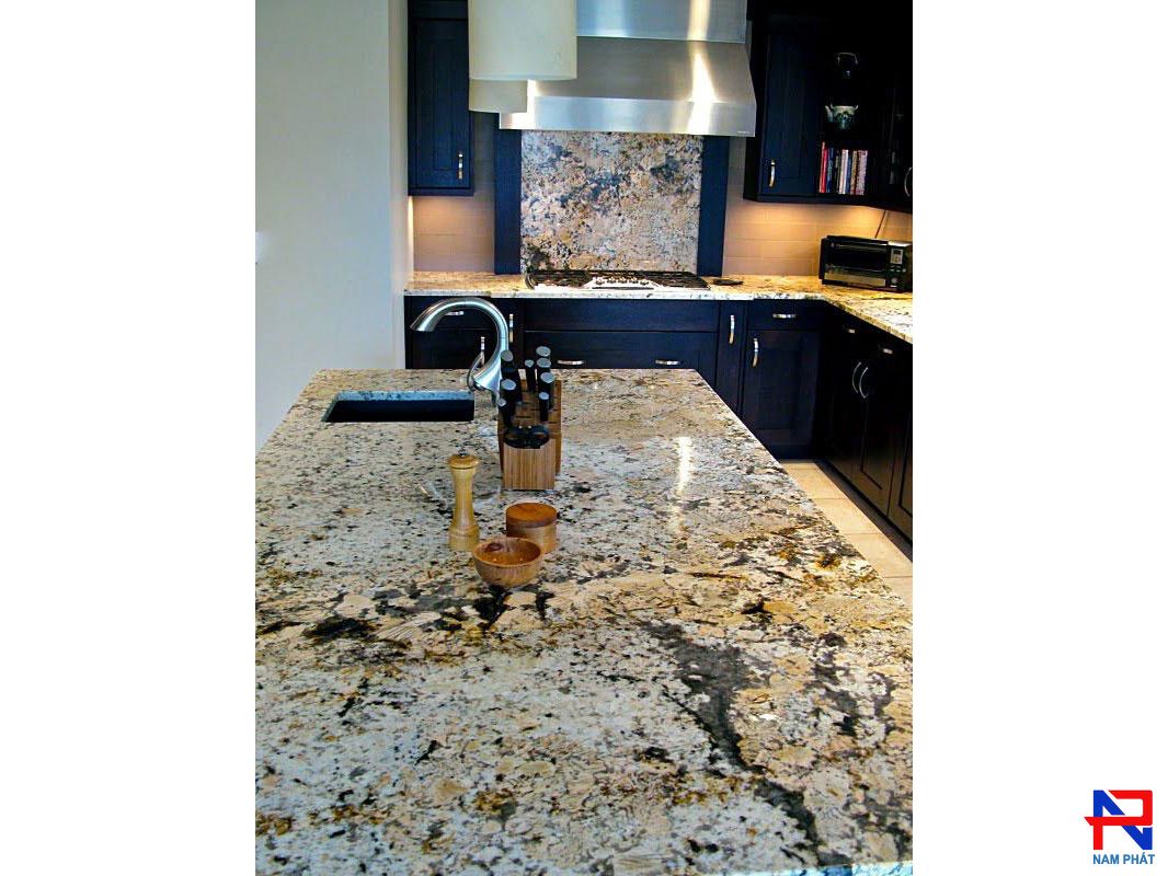 Đá làm bàn bếp Granite Splendor Gold NPB026