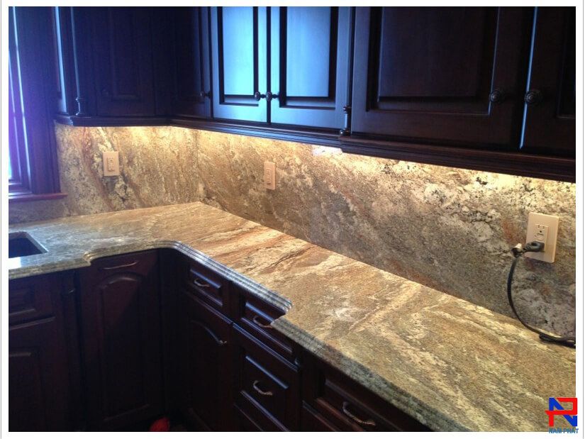 Đá bàn bếp tự nhiên River Bordeaux B036