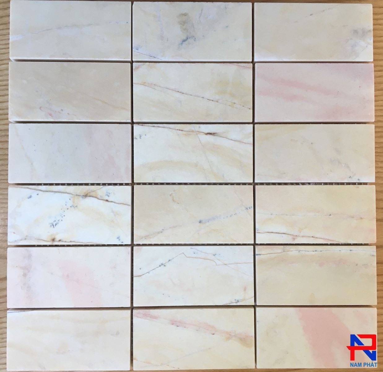 Đá Mosaic Tự Nhiên Chíp 48x96mm DMNP169