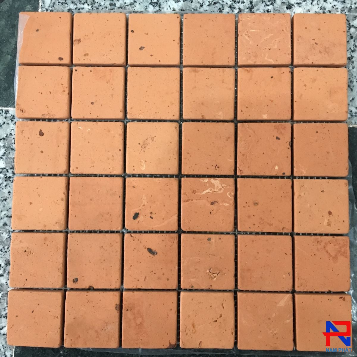Đá Mosaic Tự Nhiên Chíp 48x48mm DMNP177