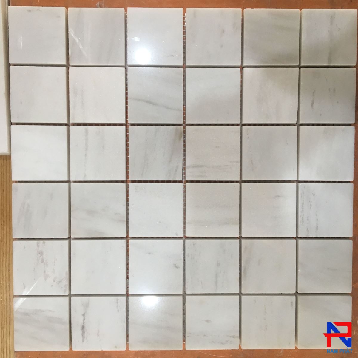 Đá Mosaic Tự Nhiên Chíp 48x48mm DMNP179