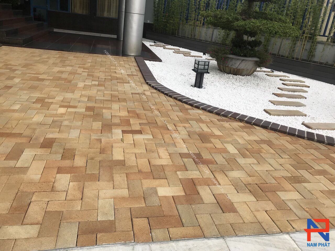 Gạch lát sân vườn NPSV037