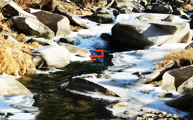 Gạch 3D tuy giống nhưng lại có rất nhiều điểm hoàn toàn khác biệt so với các loại gạch ốp tường thường thấy đang có trên thị trường hiện nay. Ưu điểm nổi trội nhất mà ta phải kể đến chính là việc loại gạch này có thể thể hiện được những bức ảnh có độ phân giải lớn, độ chi tiết cao với các mảng màu sáng tối khác nhau hay cao cấp hơn là sử dụng hình chụp từ những chiếc máy ảnh fullframe chuyên nghiệp. Những bức hình này xuất hiện trong ngôi nhà của bạn, không phải chỉ để trang trí mà còn giúp bạn thấy thư giãn.