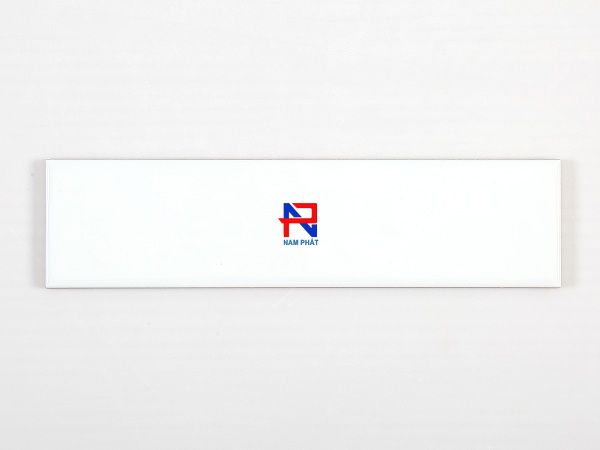 Gạch Thẻ Ceramic 75x300 mm Khuôn Đen Bóng 