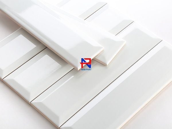 Gạch Thẻ Ceramic 75x300 mm Trắng Bóng Vát Cạnh
