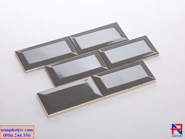 Gạch thẻ trang trí màu xám đậm bóng vát cạnh 10x20cm