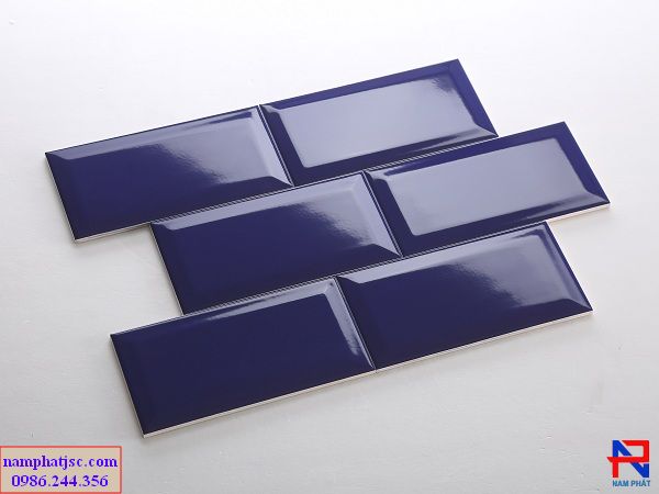 Gạch Trung Quốc màu xanh nước biển đậm bóng cạnh 10x20cm