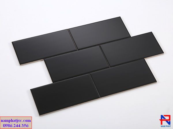 Gạch Trung Quốc màu đen mờ phẳng 10x20cm