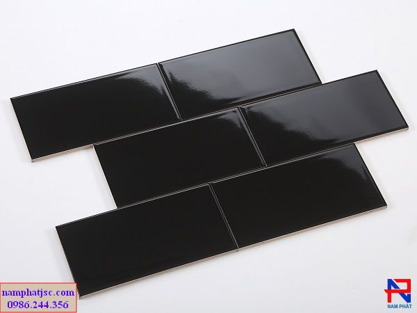 Gạch Trung Quốc màu đen bóng phẳng 10x20cm