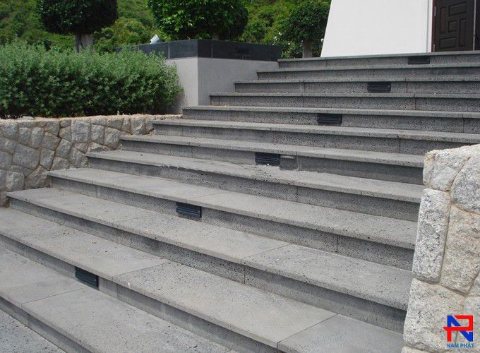 Đá Ong Lát Sàn – Đá Ong Xám Lát Sân Vườn