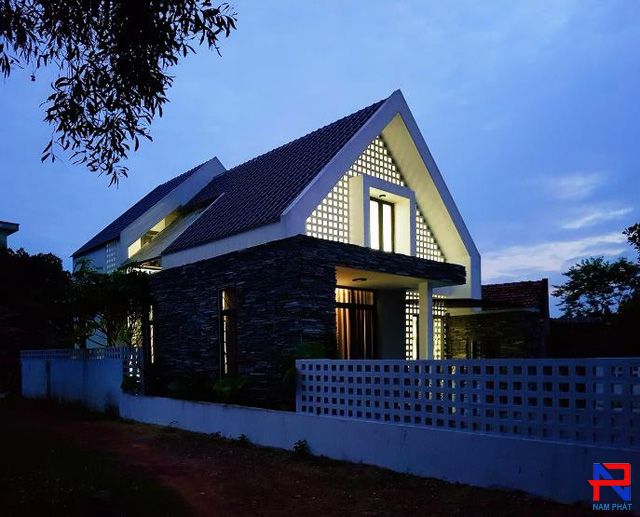 trang trí mặt tiền bằng gạch thông gió