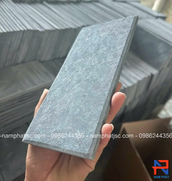 Đá ốp tường xanh rêu mài vát cạnh 