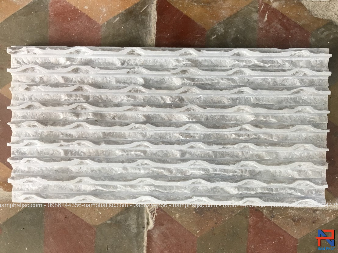 Đá răng lược màu trắng kích thước 10x20 cm 