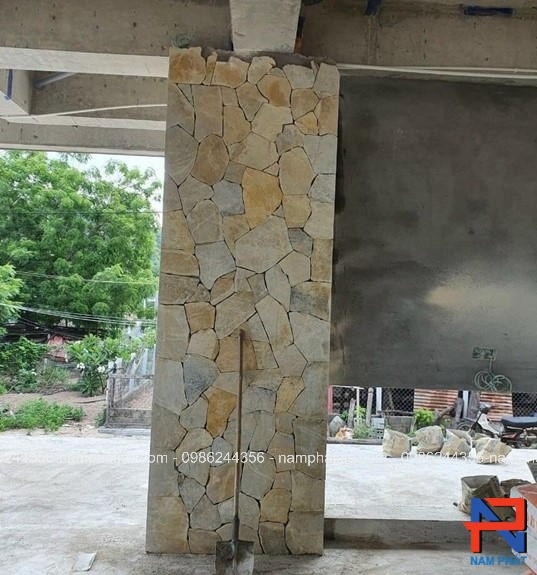 Đá vàng Nghệ An ốp rối tạo điểm nhấn 